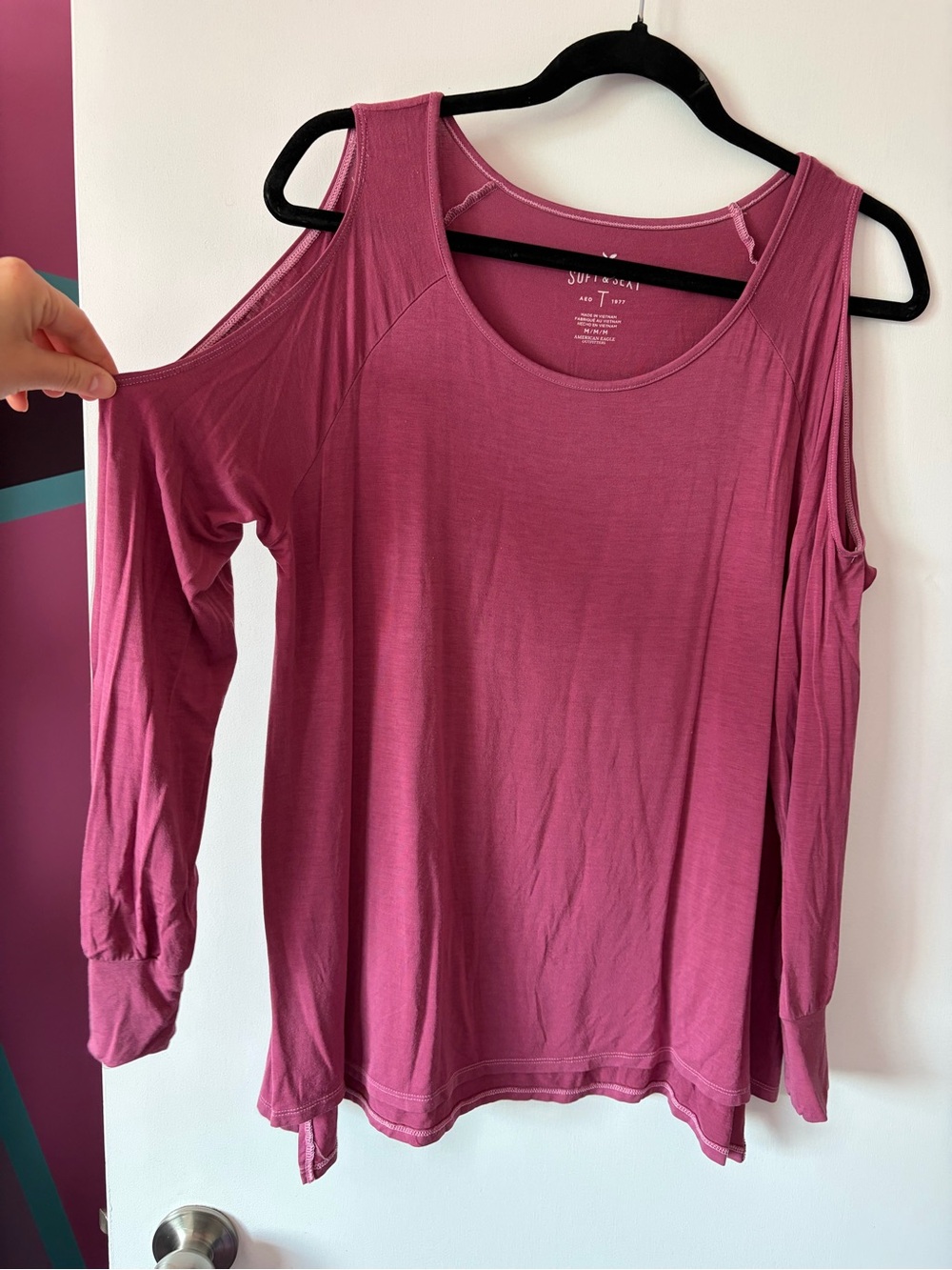 American Eagle Soprano Cold-Shoulder Long Sleeve Top in Mauve Pink